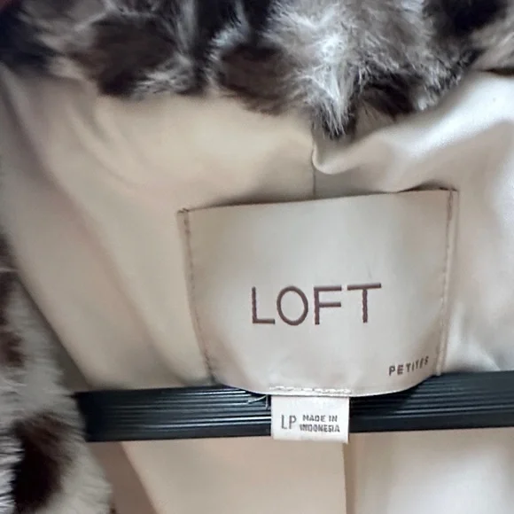 Leopard Print Faux Fur Coat from The Loft - Picture 4 of 5